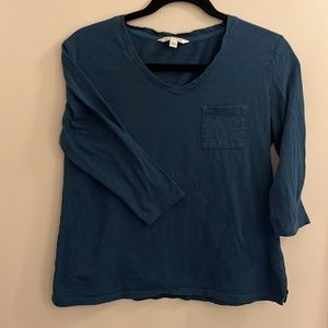 Boxy v-neck turquoise tee